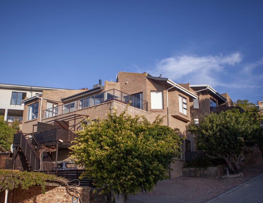 4 Bedroom Property for Sale in Linkside Western Cape